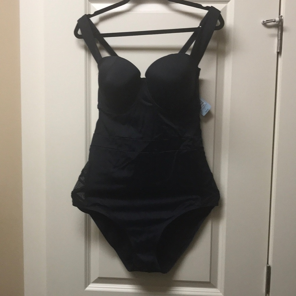 Torrid one piece swimsuit with tummy control